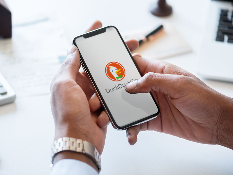 DuckDuckGo ve en la herramienta AMP de Google una amenaza para la privacidad de los usuarios